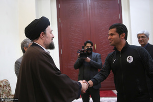 دیدار مدیرعامل و بازیکنان باشگاه فرهنگی ورزشی پیکان با سید حسن خمینی