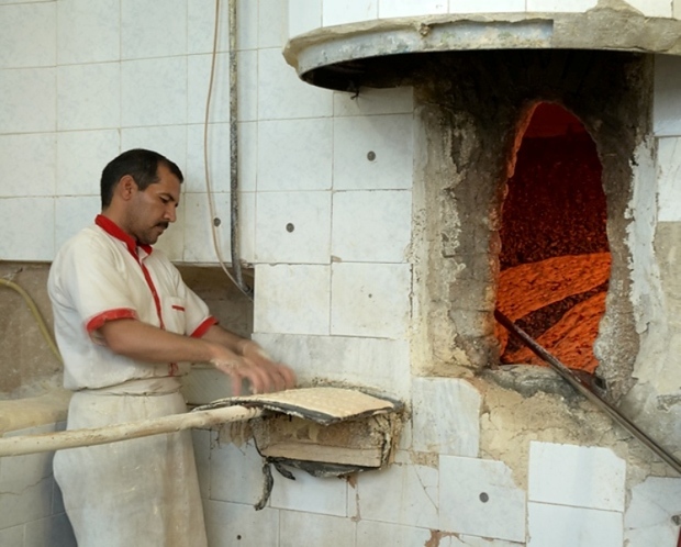 نانوایان قمی در شرایط سختی به سر می برند