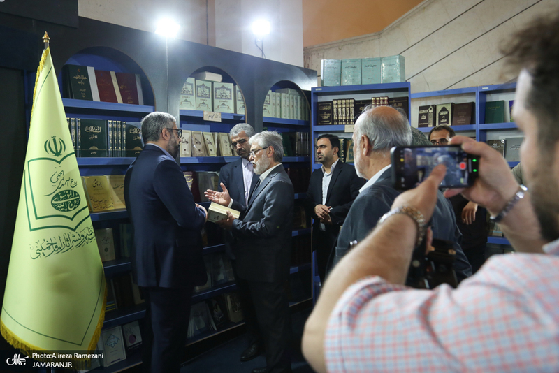 غرفه موسسه تنظیم و نشر آثار امام خمینی (ره) در سی و ششمین نمایشگاه کتاب تهران-5