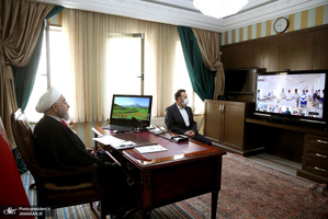 ویدئو کنفرانس رییس جمهور با فرماندهی پلیس راهور کشور ، مراکز درمانی و کارخانه تولید لوازم بهداشتی در چهار استان کشور