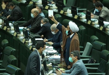 نماینده مجلس: قالیباف ورود کند تا دولت حقوق بازنشستگان را سریع تر تصویب کند