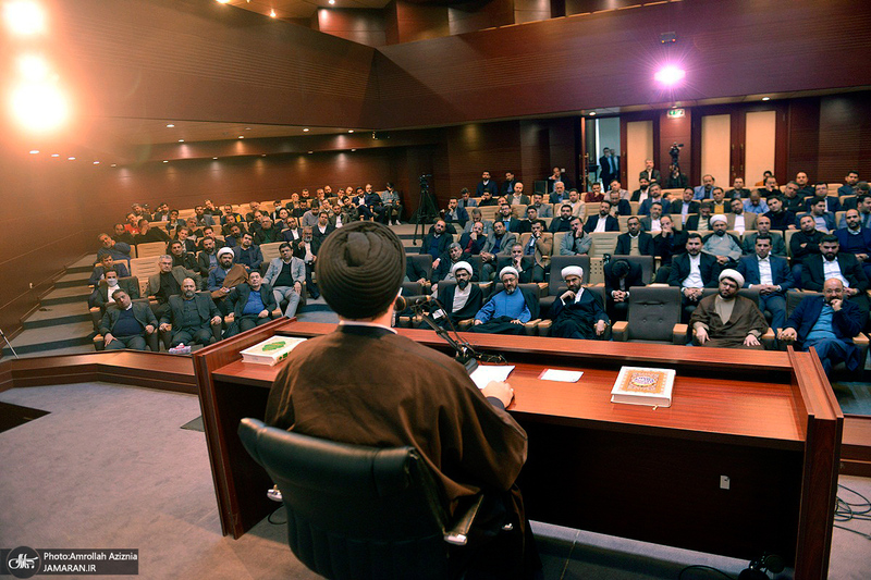 نشست صمیمی یاران وفادار امام خمینی (س)