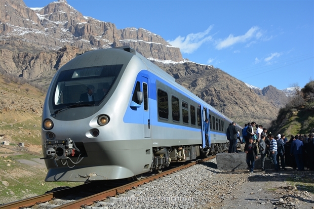 از سرگیری حرکت قطار گردشگری لرستان