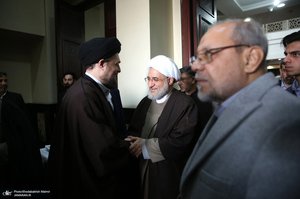 تجدید میثاق رئیس و جمعی از اعضای مجمع تشخیص مصلحت نظام با آرمان‌های امام خمینی (س)-2