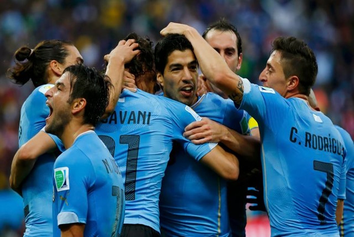 ترکیب احتمالی اروگوئه مقابل ایران/ ستاره ها جلوی یوزها