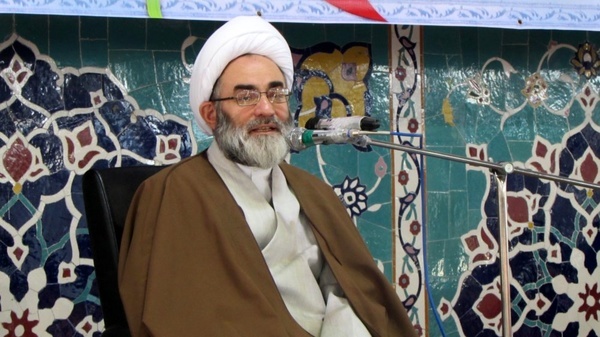 دلسوز‌ترین شخصیت نسبت به ایران رهبری است  سر سفره خون‌های پاکی نشسته‌ایم که برای حیات نظام ریخته شد