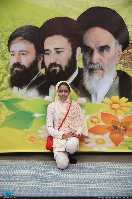 بازدید گردشگران نوروزی از بیت امام خمینی(س) در جماران 