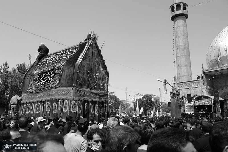 عزاداری ظهر عاشورا در زادگاه امام خمینی