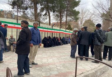 اعتراض دهها کشاورز رفسنجانی به فعالیت‌های یک معدن