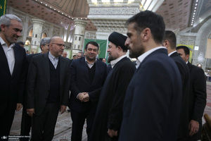 دیدار وزیر اقتصاد  جمعی از مدیران بانک ها با سید حسن خمینی