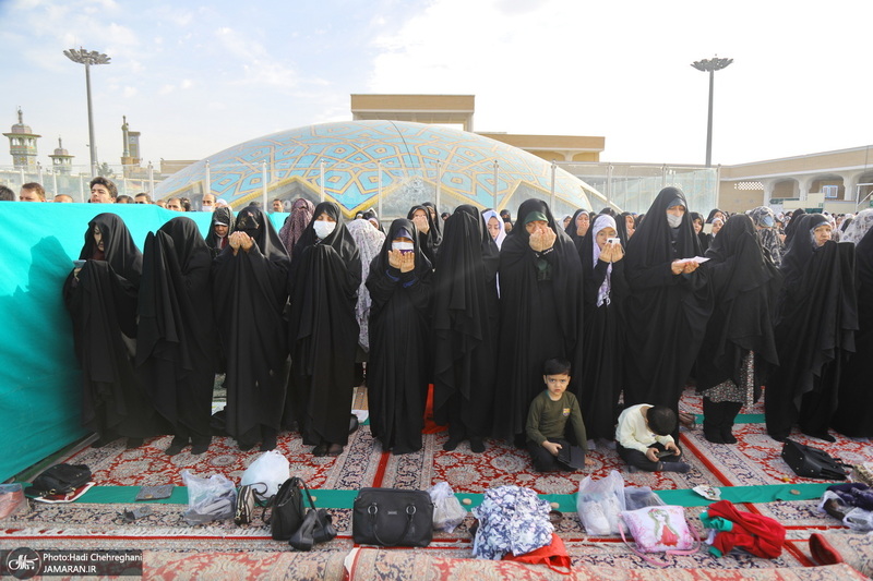 نماز عید سعید فطر در حرم مطهر حضرت معضومه (س)