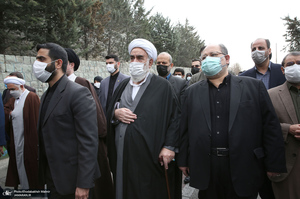 مراسم تشییع پیکر آیت الله ری شهری (ره) از حسینیه کوثر (س)