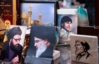 حضور نماینده رهبر انقلاب اسلامی در منزل خانواده‌های فرماندهان شهید حزب‌الله لبنان در بیروت (3)