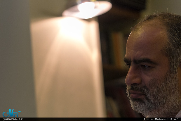 آشنا: ایران جنگ هشت ساله را با مذاکره به سرانجام رسانید/ آخرین جملاتی که صدام پیش از مرگ شنید به فارسی بود/ آخرین جملاتی که ترامپ و نتانیاهو خواهند شنید به چه زبانی خواهد بود؟