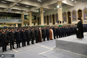 دیدار جمعی از فرماندهان و کارکنان نیروی هوایی ارتش با فرمانده معظم کل قوا