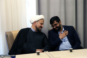نشست بررسی زمینه‌های حضور فرهنگی و هنری موسسه تنظیم و نشر آثار امام خمینی (س) در عراق