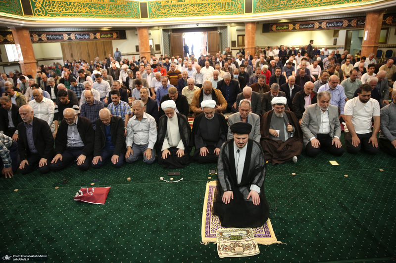 اقامه نماز عید سعید فطر در حسینیه شماره 2 جماران