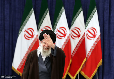 حضور شخصیت های سیاسی در انتخابات 1402