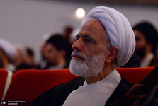 مجید انصاری، معاون رئیس‌جمهور: قانون حجاب اشکالات جدی دارد/ ایران دنبال جنگ نیست؛ صلح پایدار می‌خواهیم/ پرونده رنج مردم روی میز رئیس‌جمهور است/ پزشکیان حتی در برخورد با مخالفان و کسانی که به نوعی به او جفا کرده‌اند نیز با کرامت رفتار می‌کند.
