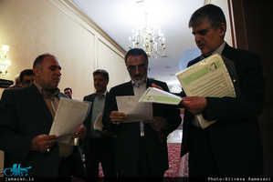 نشست مسئولان و دست اندرکاران مراسم بیست و هشتمین سالگرد حضرت امام(س)