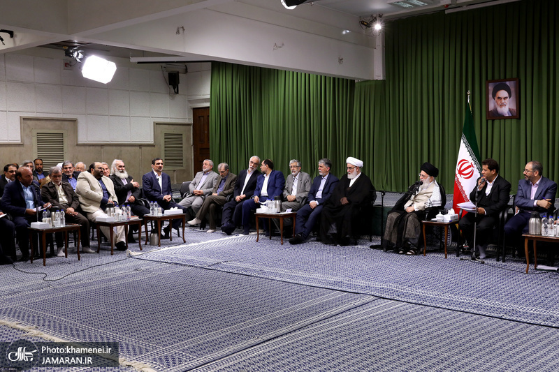 دیدار جمعی از شاعران و اهالی فرهنگ و ادب با رهبر معظم انقلاب