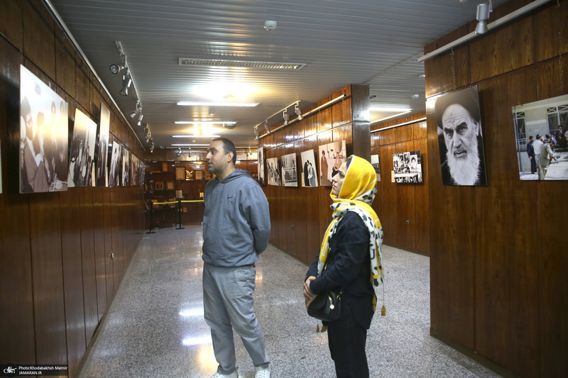 بازدید کردشگران نوروزی از بیت امام خمینی (س) در جماران