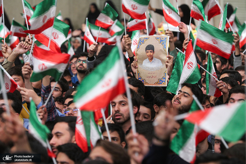 دیدار دانش‌آموزان و دانشجویان با رهبر معظم انقلاب