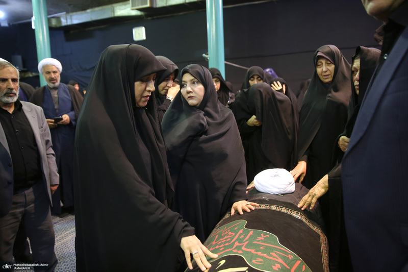 مراسم تشییع مرحوم آیت الله آقای حاج شیخ حسین هاشمیان در حسینیه جماران -2