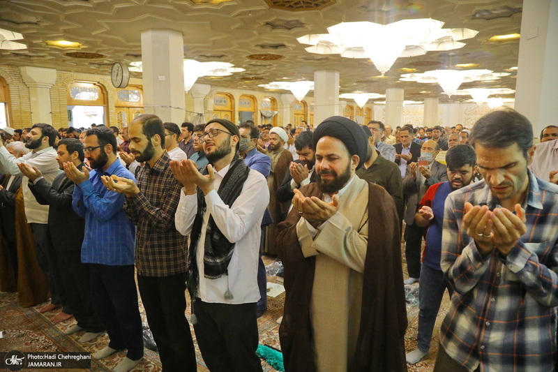 نماز عید سعید فطر در حرم مطهر حضرت معضومه (س)