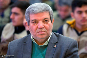 رزمایش کمک مومنانه با اهدای ۳۰۰ دستگاه ویلچر به بهزیستی در حرم امام  خمینی (س)