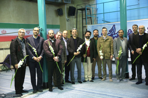 تجدید میثاق شهردار منطقه یک تهران و جمعی از معاونین با امام خمینی (س)