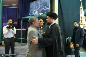 دیدار اعضای شورای مرکزی حزب اعتماد ملی با سید حسن خمینی