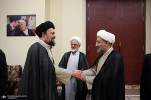 حاشیه های تجدید میثاق اعضای مجلس خبرگان رهبری با آرمان های امام خمینی (س)