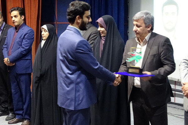 تجلیل از 16جوان برتر در ششمین جشنواره جوان شهر محمدیه