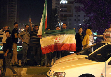 جشن غرور ملی پس از تساوی ایران مقابل پرتغال