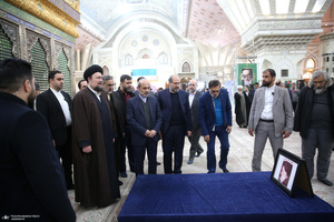 تجدید میثاق رئیس و جمعی از مدیران سازمان صداوسیما با آرمان‌های امام خمینی(س)-2