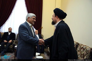 حاشیه تجدید میثاق رئیس جمهور و هیئت دولت با آرمان های امام خمینی(س) 