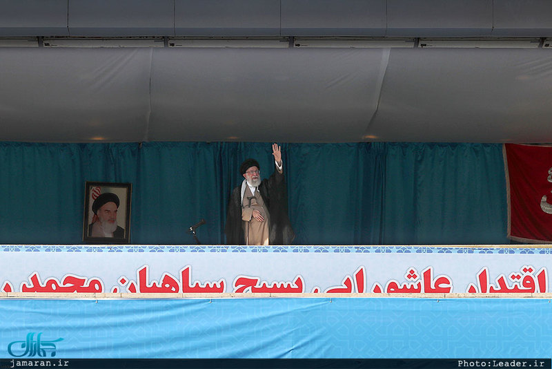 حضور و سخنرانی رهبر معظم انقلاب در همایش ده‌ها هزارنفری «خدمت بسیجیان» در ورزشگاه آزادی