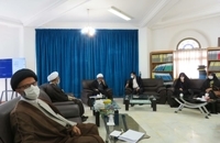 دیدار مدیر نمایندگی موسسه تنظیم و نشر آثار امام خمینی در قم با آیت الله فاضل لنکرانی (17)