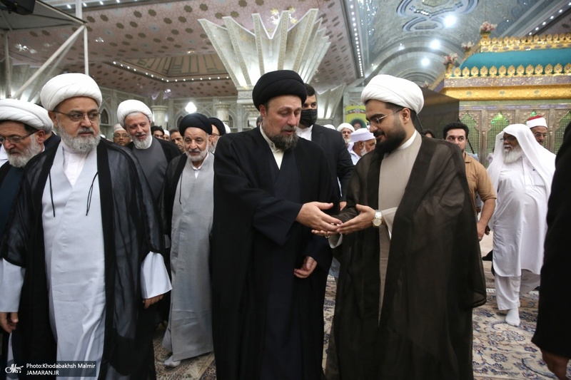 ادای احترام مهمانان خارجی کنفرانس وحدت اسلامی به مقام شامخ حضرت امام خمینی (س)