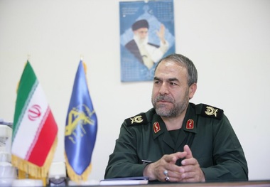 معاون سیاسی سپاه: براندازان شکست خورد‌ه‌اند؛ حالا خود به خود، بسیاری از دروغ‌ها را خودشان افشا می‌کنند/ جوانان ذهنشان را در فضای مجازی در اختیار دشمن قرار ندهند