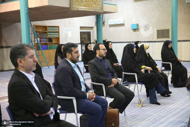 تجدید میثاق اساتید و دانشجویان پژوهشکده امام خمینی و انقلاب اسلامی با آرمان های بنیانگذار جمهوری اسلامی