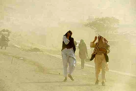 گرد و غبار بیش از 100 سیستانی را راهی مراکز درمانی کرد