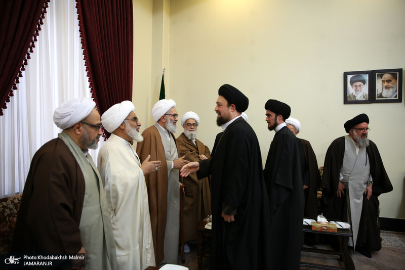 حاشیه های تجدید میثاق رئیس و اعضای مجلس خبرگان رهبری با آرمان های امام خمینی(س)