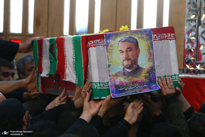 مراسم خاکسپاری شهید حسین امیرعبداللهیان در حرم حضرت عبدالعظیم حسنی (ع)