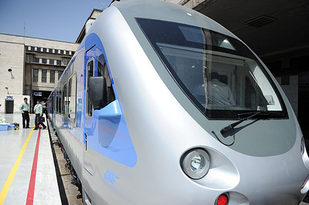 قطار سریع السیر تهران-قم- اصفهان اولویت اصلی توسعه استان است