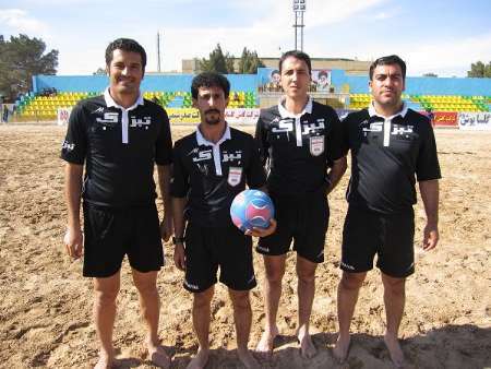 کلاس توجیهی داوران لیگ برتر فوتبال ساحلی کشور به میزبانی بوشهر برگزار می شود