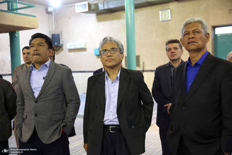 بازدید محمد بن سیو وزیر کشاورزی  و امنیت غذایی کشور مالزی از  بیت امام خمینی (س) در جماران