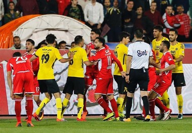 سپاهان، پرسپولیس و 7 بازیکن نقره داغ شدند/بازیکن استقلال هم محروم شد