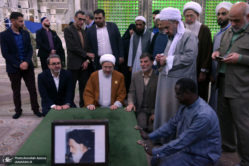 تجدید میثاق مهمانان سی و سومین کنفرانس وحدت اسلامی با آرمان‌های امام خمینی(س)